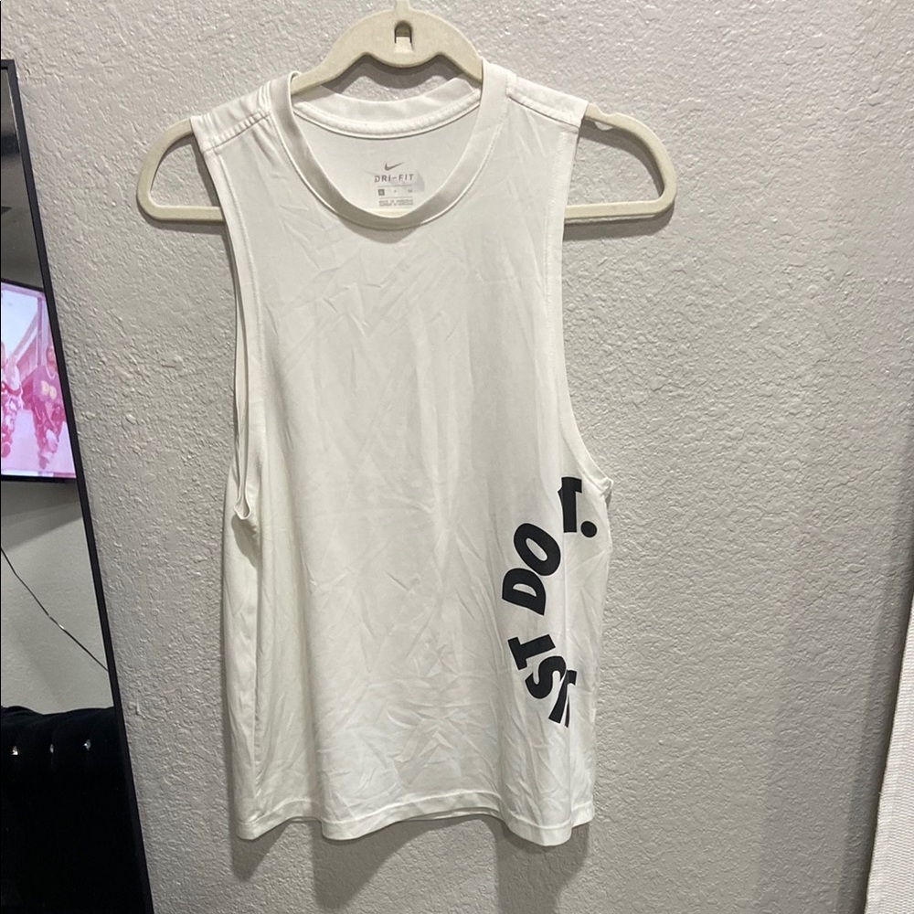 Nike White Muscle Tee Athletic Tank
